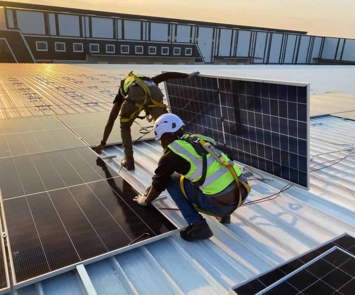 Hubble Energy Solar Installation Project - Team